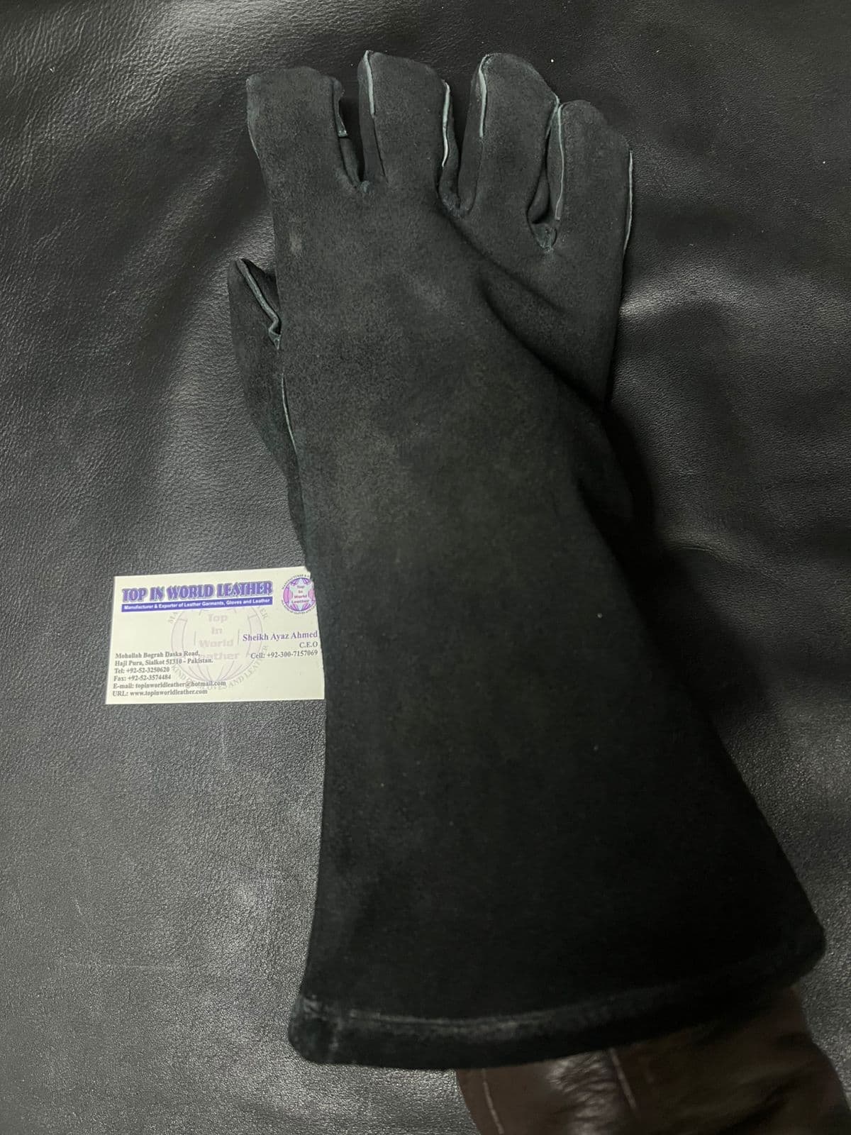 Black Extended-Cuff Glove — photo 2